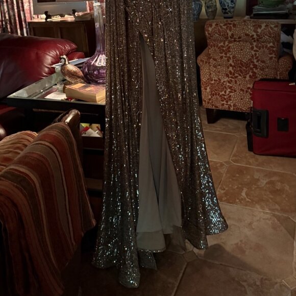 NWT Jovani 23779SC Sequin Prom Dress Gold Size 14 - Picture 8 of 10